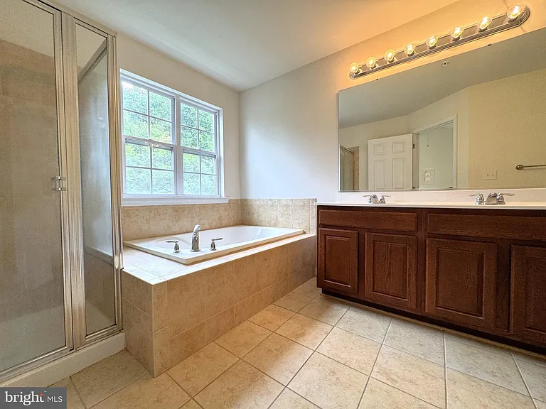 3639 Glouster Dr — Photo 17