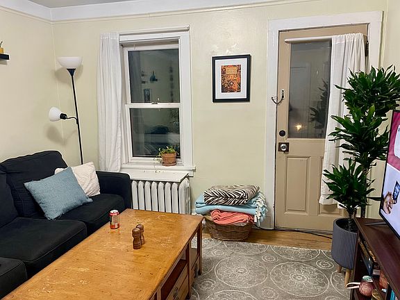 2nd image of 1538 N Cass St #1538A