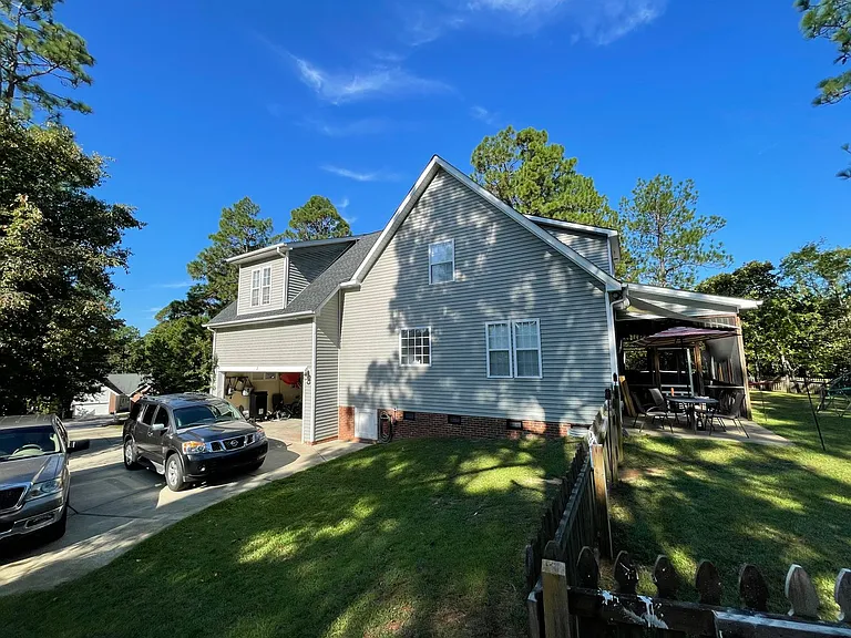 34 Woodbury Ln — Photo 3