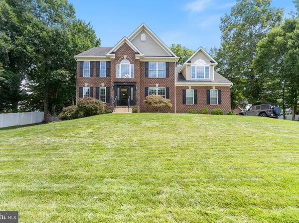 1026 Wales Dr, La Plata, MD 20646