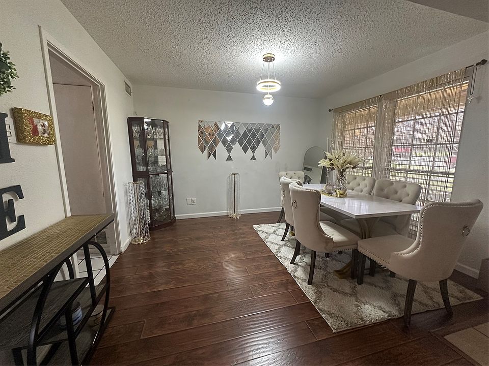 1st image of 9717 Summerwood Cir