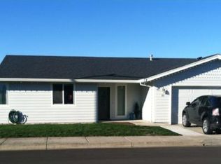 791 Erica Way, Harrisburg, OR 97446