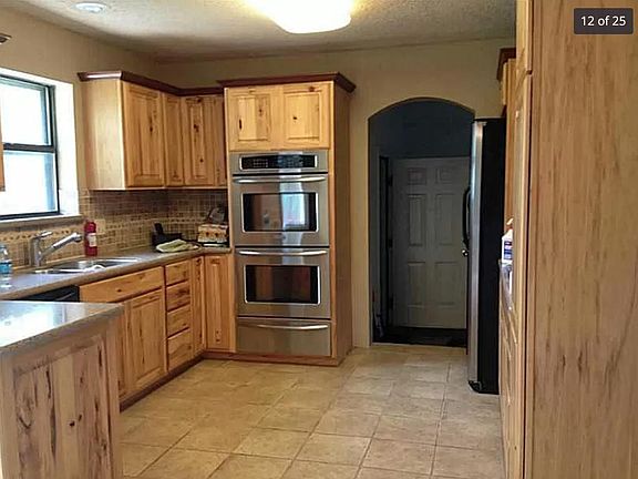 3rd image of 1006 SE Moberly Ln