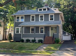 416 Queen Anne Rd, Teaneck, NJ 07666
