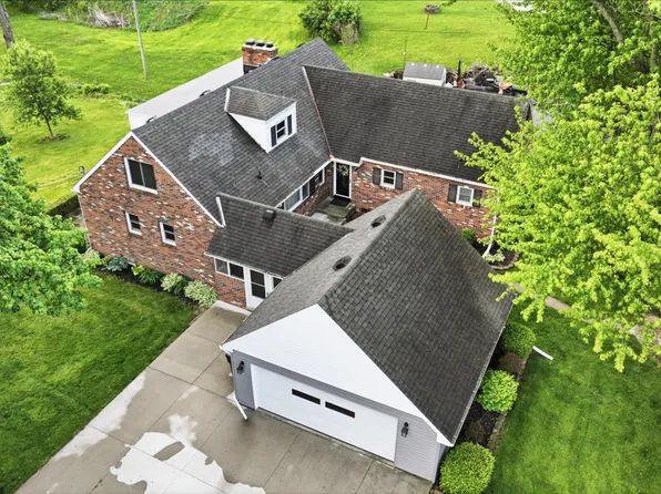 428 Pine St, Pemberville, OH 43450