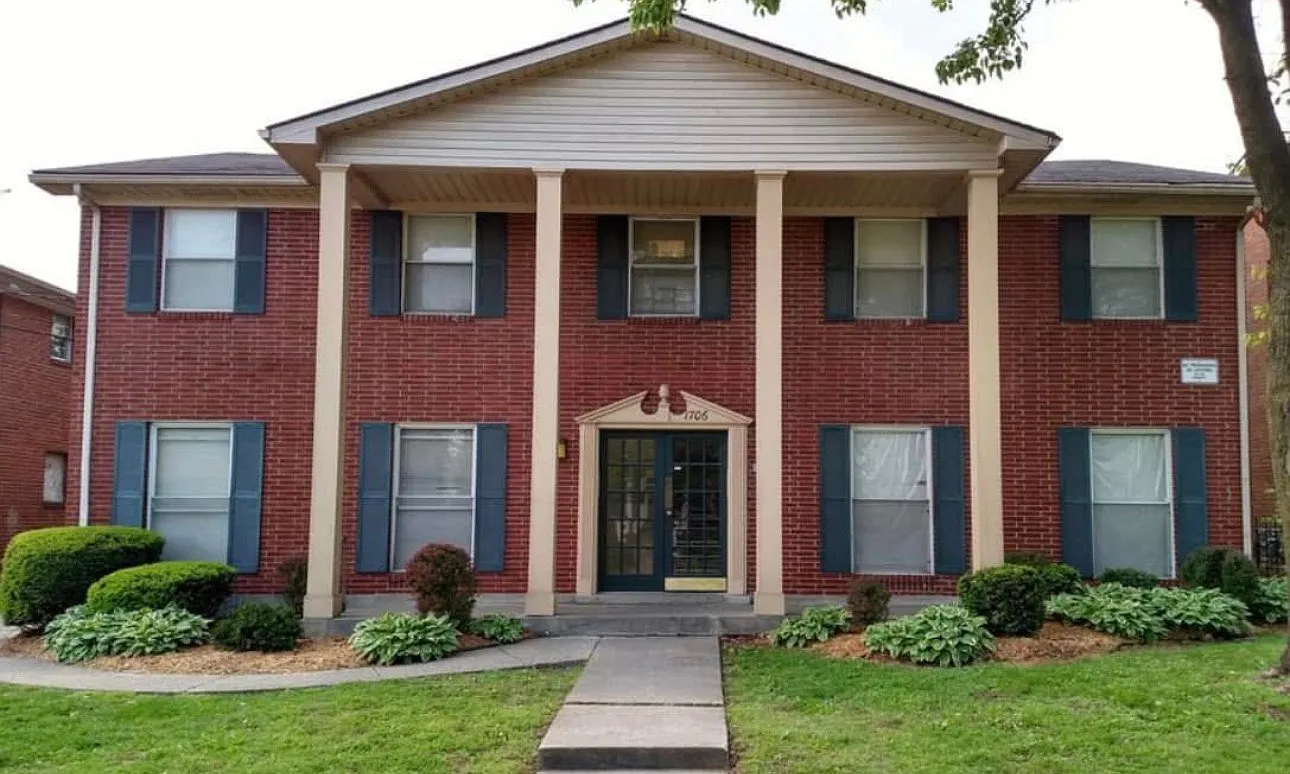 2 bed, $950 — Photo 1