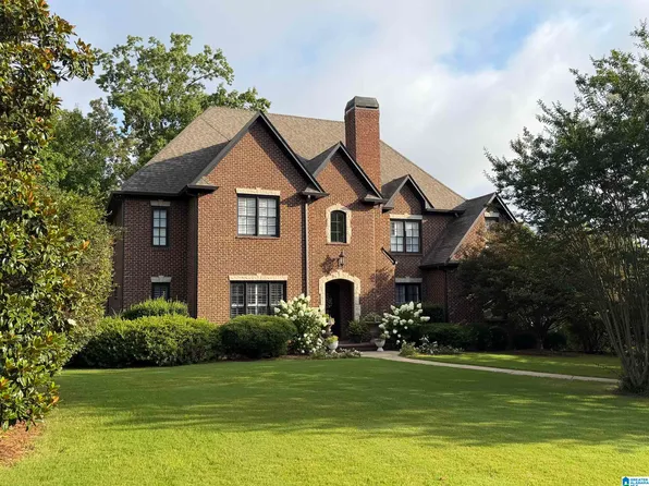 1204 Perthshire Ct, Birmingham, AL 35242