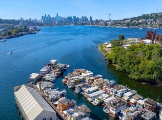2143 N Northlake Way APT 15, Seattle, WA