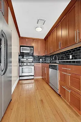 Rented by Douglas Elliman | media 6