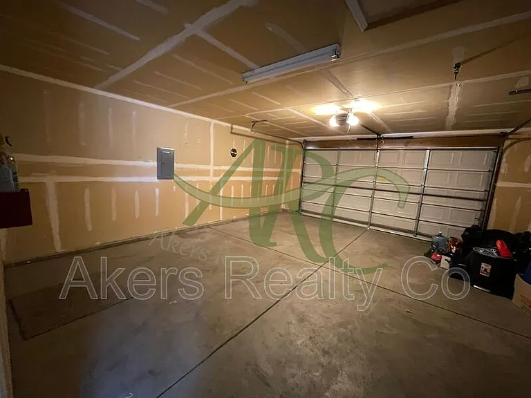 951 S Harmony Ln — Photo 15