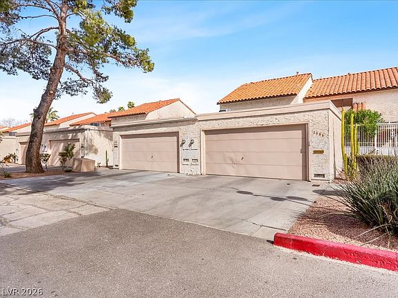 2nd image of 3384 Racquet St