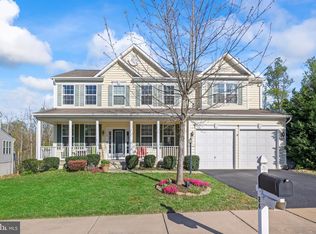 26 Woodford Dr, Fredericksburg, VA 22405