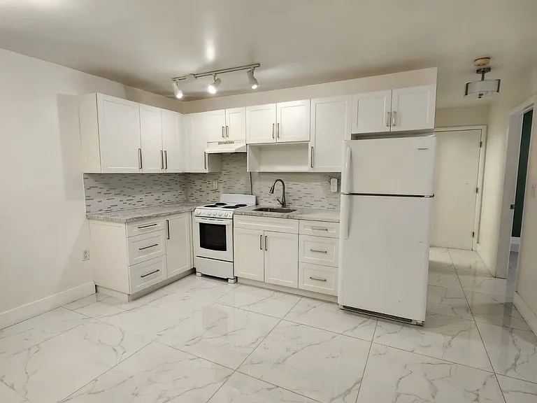 17800 NW 79th Pl #1 — Photo 2