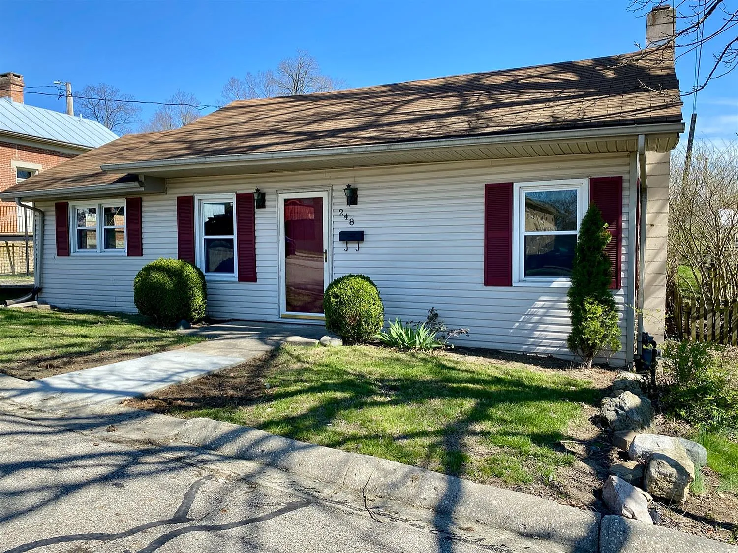 248 Chapman St photo 1