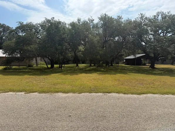 000 Oakridge Drive LOT 20, Blanco, TX 78606