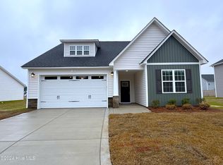 133 Sacksonia St, Raeford, NC 28376