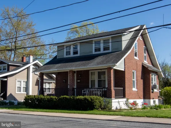 738 W State St, Coopersburg, PA 18036