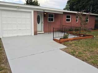 748 Vecuna Rd, Atlantic Beach, FL 32233