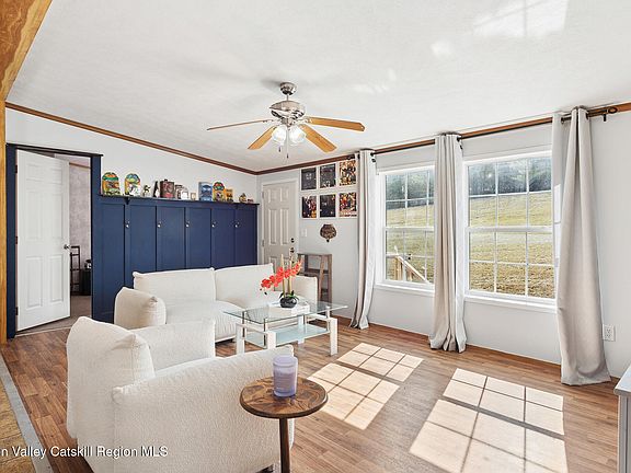 4th image of 1657 Cotton Hill Road