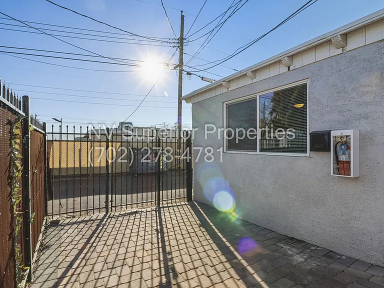 1301 E Ogden Ave #E — Photo 3