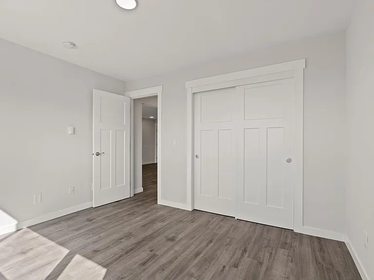 Nassau Heights — Photo 15