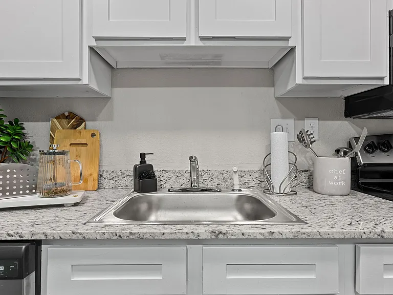 Avia Apartments — Photo 14