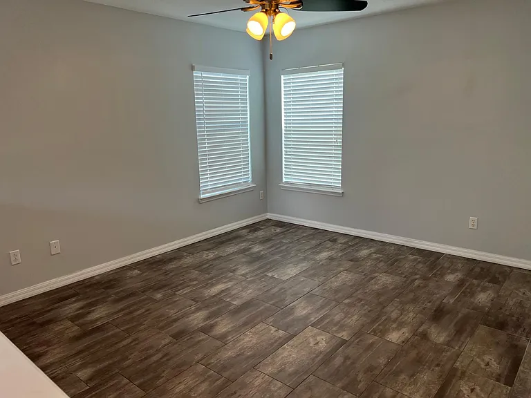 4770 Capital Blvd — Photo 13