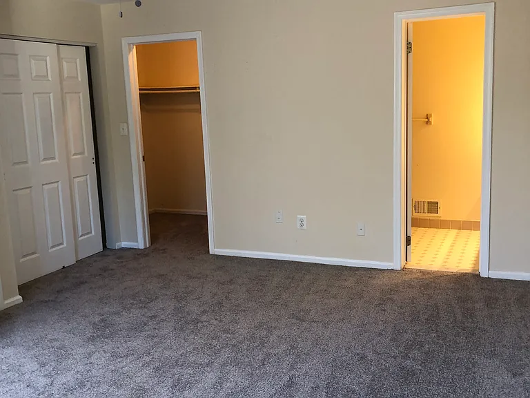 406 Woodbridge Commons Way #406 — Photo 11
