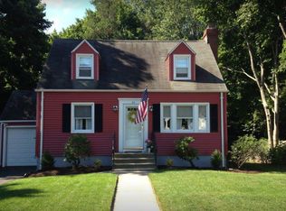 99 Dessa Dr, Hamden, CT 06517