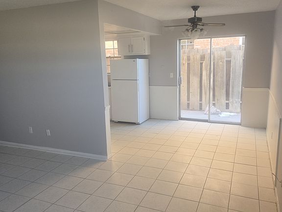 3rd image of 10541 Gran Cima Ln #B