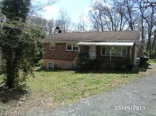 613 Robindell Ct, Eden, NC 27288