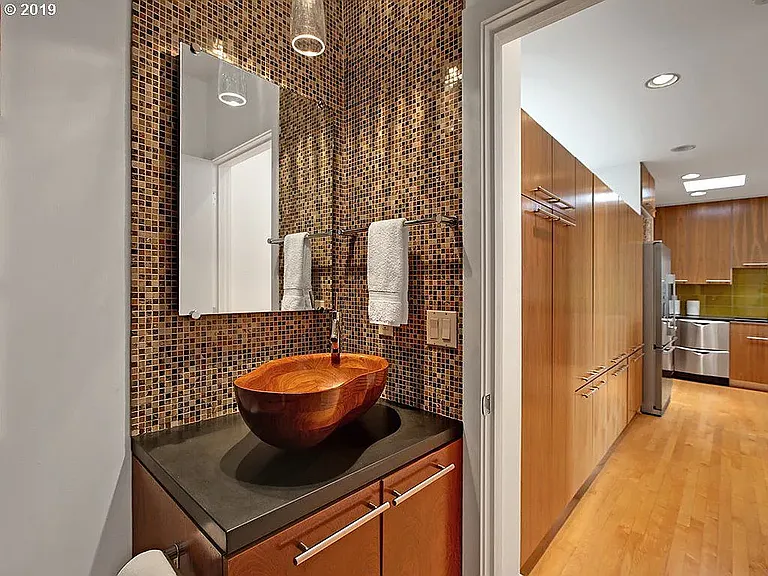 3915 SW View Point Ter — Photo 10