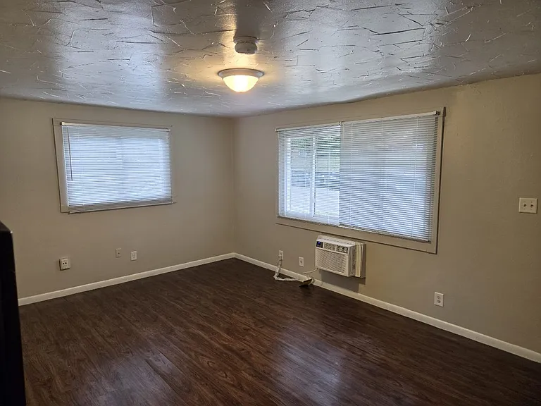 409 N Cherrywood Ave #409B — Photo 7