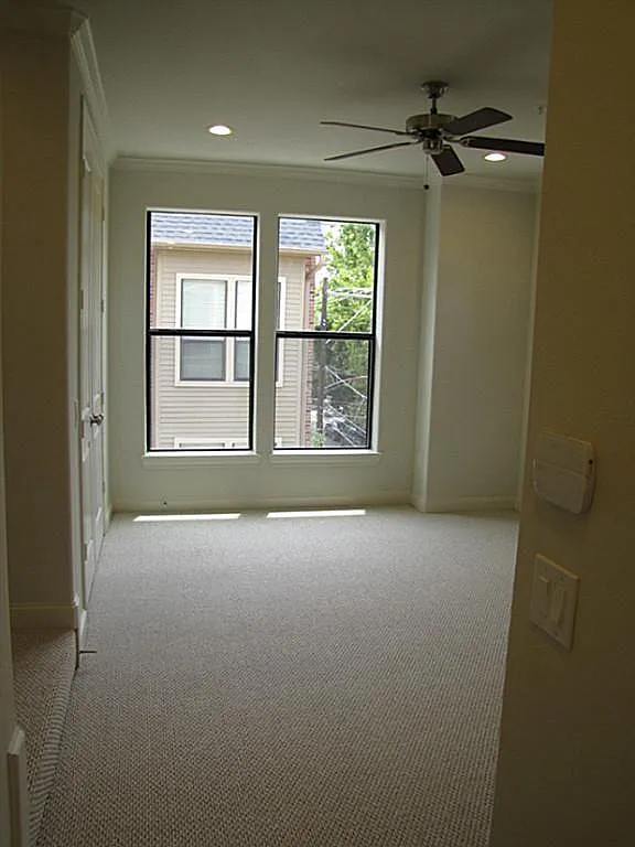 Floyd Street, Houston — Photo 4