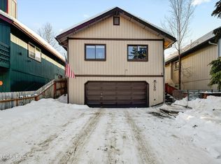 150 Sorcerer Ct, Anchorage, AK 99518