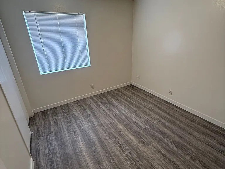 3012 Catalina Dr — Photo 16