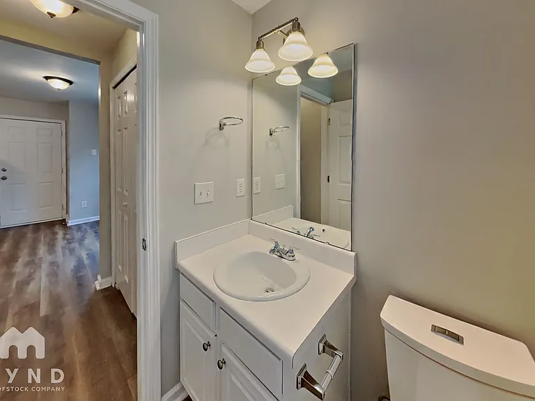 2023 Swimming Hole Cir — Photo 11