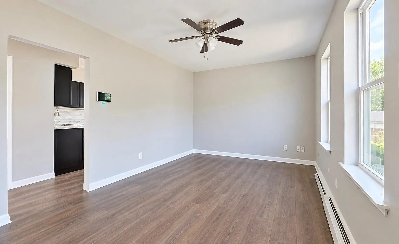 2 bed, 680 sqft, $1,300 — Photo 4