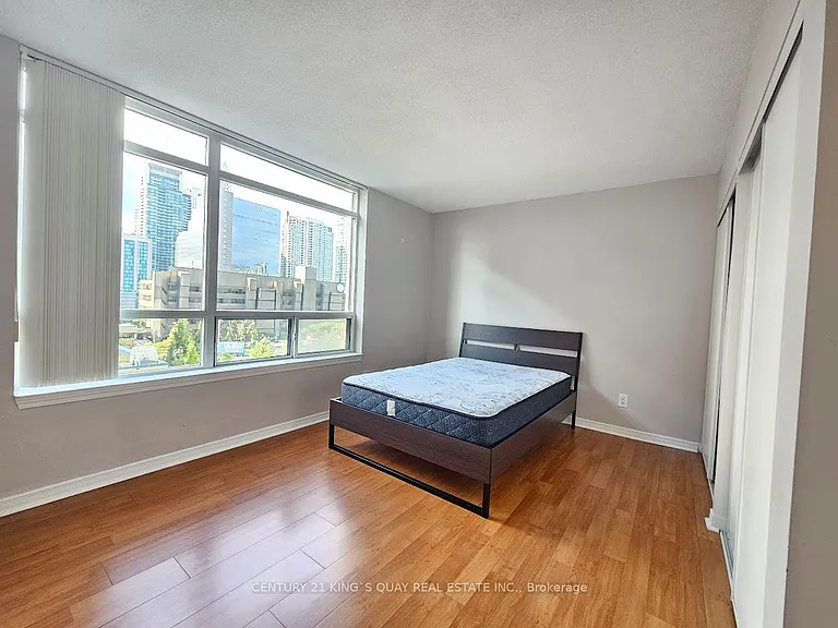 155 Beecroft Rd #706 — Photo 9