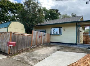 1208-B NE Holman St, Portland, OR 97211