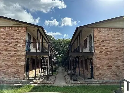 525 Laurel St