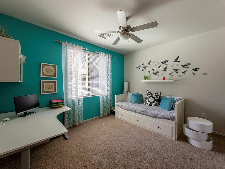 Model Bedroom