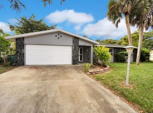 1830 N Carpenter Rd, Titusville, FL 32796