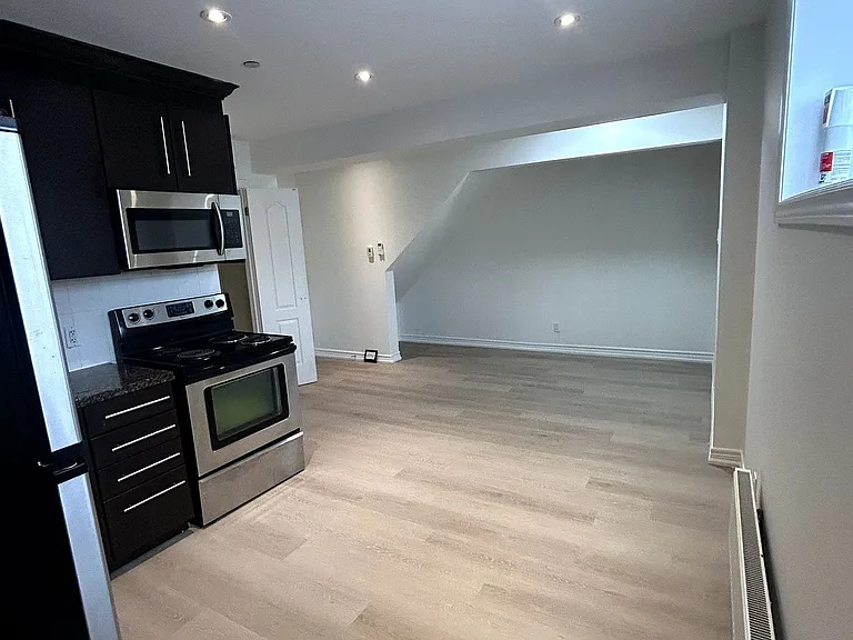 13 Fisher St #B — Photo 9