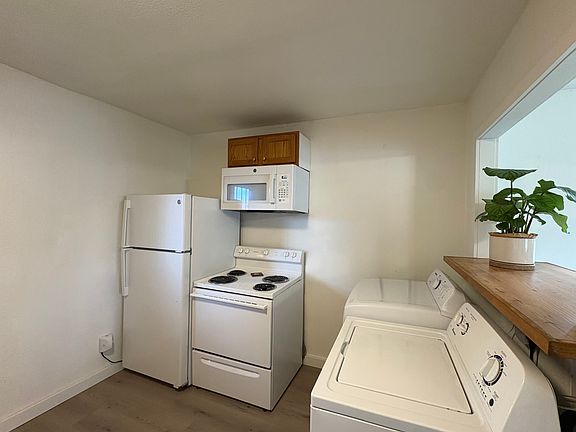 4th image of 108 N National Ave #120