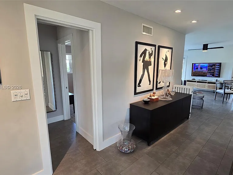 800 Polk St — Photo 8