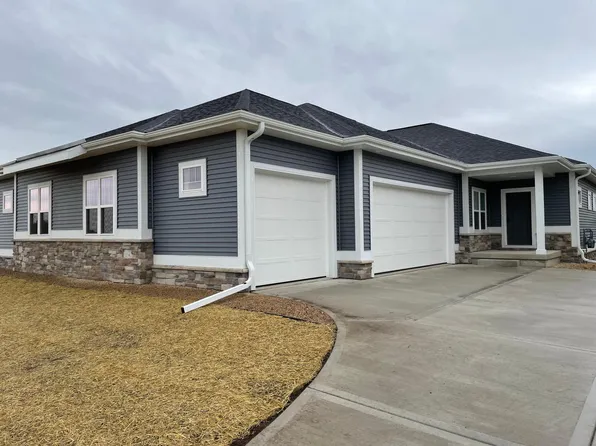 1122 Quinn Dr #1120, Waunakee, WI 53597