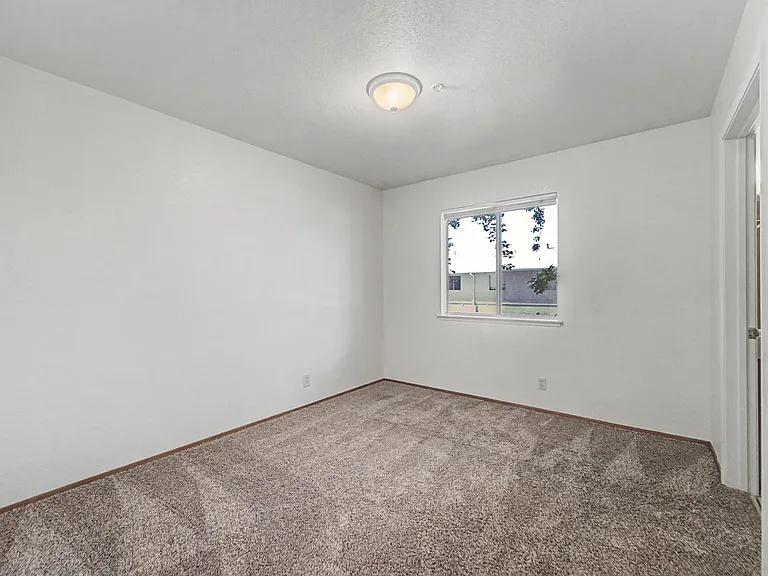 Melton Drive Apartments — Photo 34