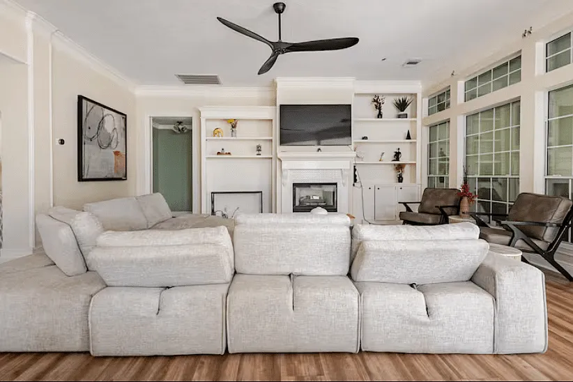 5 bed, $9,000 — Photo 2