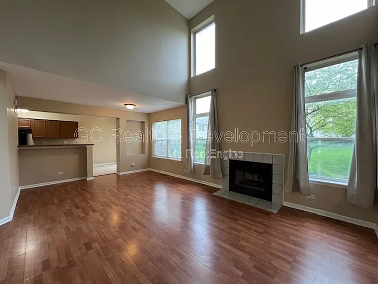 339 S Lancelot Ln — Photo 4